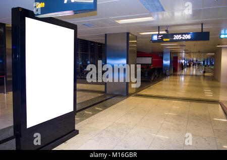 Weiße leere Namensschild am Flughafen Stockfoto