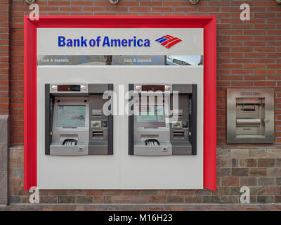 Bank von Amerika ATM Geldautomaten Maschinen in eine Mauer Gaslamp Quarter San Diego Kalifornien Vereinigte Staaten von Amerika Stockfoto