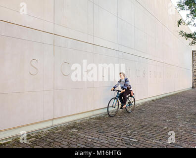 SAVANNAH, Georgia, USA - 31. OKTOBER 2017: SCAD Museum für Kunst Zeichen an der Wand des Museum in Savannah, Georgia, USA. Stockfoto