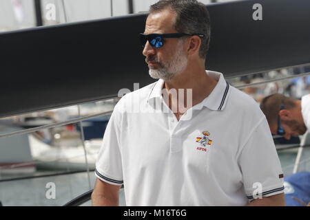 Spanien. 2 Aug, 2017. König Felipe von Spanien während seiner Ferien in Real Club NaÌutico de Palma de Mallorca, Baleares, Spanien. © Casa de su Caridad el Rey Credit: Jack Abuin/ZUMA Draht/Alamy leben Nachrichten Stockfoto