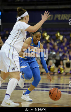 Seattle, WA, USA. 26 Jan, 2018. UCLA Point Guard Jordin Kanada (3), die in Aktion während einer PAC 12 Basketball Spiel zwischen den Washington Schlittenhunde und UCLA Bruins. Das Spiel war an der Hec Ed Pavillon in Seattle, WA gespielt. Jeff Halstead/CSM/Alamy leben Nachrichten Stockfoto