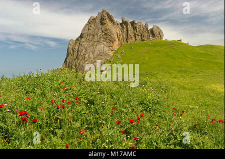 Besh Barmag oder fünf Finger Mountain in der Nähe von Baku, Aserbaidschan. Stockfoto