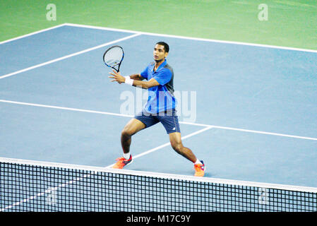 Pune, Indien. 1. Januar 2018. Ramakumar Ramanathan von Indien, in Aktion in der ersten Runde von Tata Open Maharashtra Tennis Turnier. Stockfoto