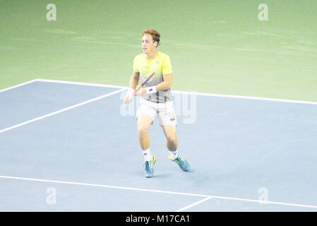 Pune, Indien. 1. Januar 2018. Roberto Carballes Baena von Spanien, in Aktion in der ersten Runde von Tata Open Maharashtra Tennis Turnier. Stockfoto