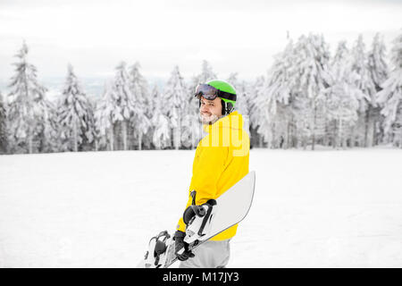 Snowboarder Portrait im Freien Stockfoto