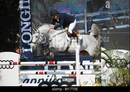 Guadalajara, Jalisco, Mexiko. 27. Januar, 2018. CSI 4*, Longines Wm, Federico Fernandez (MEX) Reiten Pegasso. Credit: Peter Lewellyn/Alamy Nachrichten Stockfoto