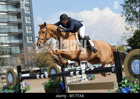 Guadalajara, Jalisco, Mexiko. 27. Januar, 2018. CSI 4*, Longines Wm, Patricio Pasquel (MEX), Babel. Credit: Peter Lewellyn/Alamy Nachrichten Stockfoto