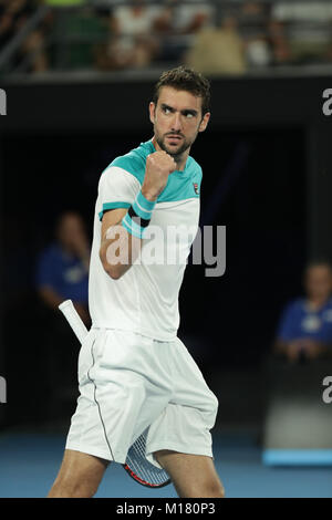 Melbourne, Australien. 28. Januar 2018. Bosniakische tennis player Marin Cilic ist in Aktion während seiner Finale bei den Australian Open match vs schweizer Tennisspieler Roger Federer am 28.Januar 2018 in Melbourne, Australien. - © Yan Lerval/Alamy leben Nachrichten Stockfoto