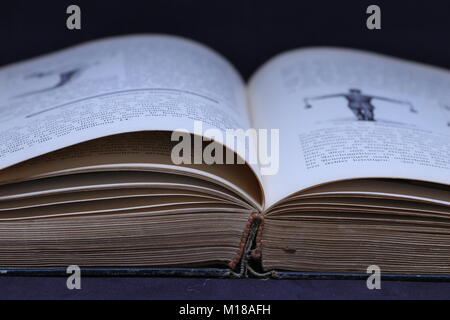 Alten offenes Buch Stockfoto