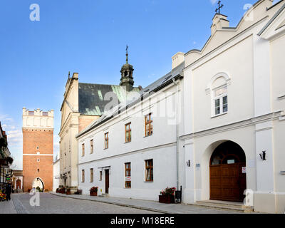 Opatowska Straße, Heilig Geist Kirche, Opatow Tor, Sandomierz, swietokrzyskie Westpommern, Polen, Europa Stockfoto