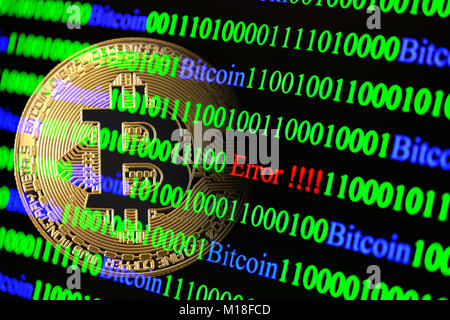 Bitcoin, Binärcode mit Schriftzug Fehler Stockfoto