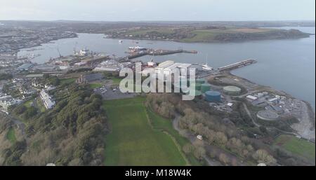 Drone Schüsse aus über Falmouth Werft, Cornwall Stockfoto