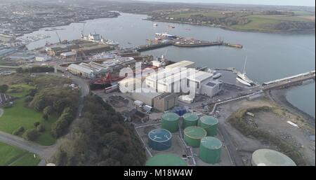 Drone Schüsse aus über Falmouth Werft, Cornwall Stockfoto