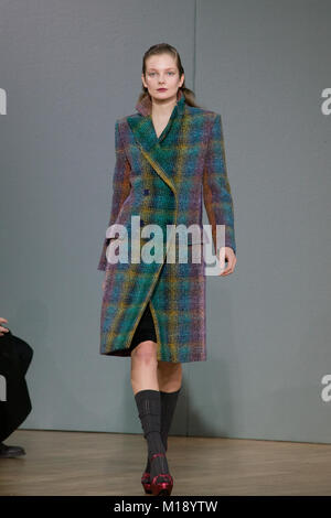 22. Februar 2009. London Fashion Week. Sammlung von Nicole Farhi. Stockfoto