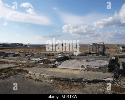 11. März 2014 Soma, Fukushima, Japan, gebrochene Haus und seine Stiftung 3 Jahre nach Tohoku Earthquak-Tsunami Katastrophe 2011. Isobe Bezirk war einer der am meisten beschädigten Bereich im Soma-city, Fukushima. Stockfoto