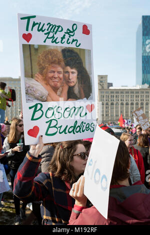 Chicago, IL - Januar 20, 2018 - März der Frauen zusammen brachte Menschen protestieren gegen Ungleichheit in verschiedenen sozialen Fragen. Stockfoto