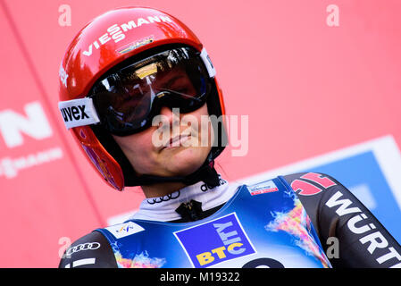 Ljubno, Slowenien. 28 Jan, 2018. Carina Vogt von Deutschland konkurriert während der LJUBNO FIS Skisprung Weltcup Wettbewerb in Ljubno, Slowenien am 28. Januar 2018. Credit: Rok Rakun/Pacific Press/Alamy leben Nachrichten Stockfoto