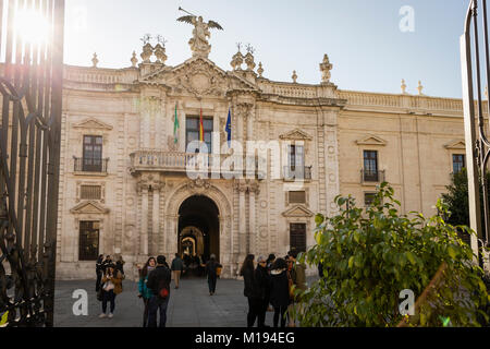 Echten Fàbrica de Tabacos - Universidad, Sevilla, Andalusien, Spanien. Stockfoto