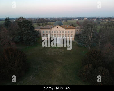 Luftaufnahme von Villa Levi in Coviolo, Universität, Reggio Emilia, Italien Stockfoto