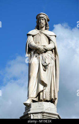 Denkmal für den Dichter Walther von der Vogelweide an der Piazza Walther von Bozen in Südtirol. Stockfoto