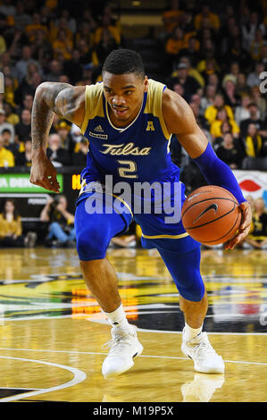 Wichita, Kansas, USA. 28 Jan, 2018. Tulsa goldenen Hurrikan vorwärts DaQuan Jeffries (2) Laufwerke an den Korb während der NCAA Basketball Spiel zwischen den Tulsa goldenen Hurrikan und die Wichita State Shockers an Charles Koch Arena in Wichita, Kansas. Kendall Shaw/CSM/Alamy leben Nachrichten Stockfoto