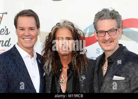 Januar 28, 2018 - Los Angeles, CA, USA - Los Angeles, CA - 28. Januar: Patrick Lawler, Steven Tyler, Richard Shaw, Steven Tyler und Live Nation präsentiert die Eröffnungs-Janie Fonds Gala & GRAMMY Betrachtung Partei am Roten Studios in Los Angeles, Kalifornien am 28. Januar 2018. Credit: Faye Sadou/MediaPunch Credit: Faye Sadou/AdMedia/ZUMA Draht/Alamy leben Nachrichten Stockfoto