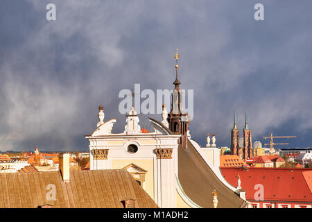 Vogelperspektive vom mathematischen Turm in der historischen Universität Wroclaw. Historische Hauptstadt von Niederschlesien, Polen, Europa. Stockfoto