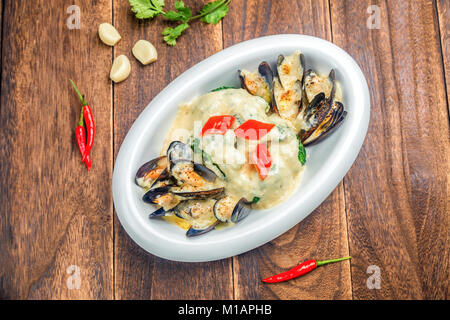 Gebackener Reis mit Meeresfrüchten Stockfoto