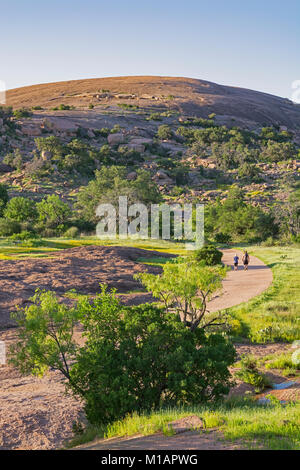 Texas, Hill Country, Enchanted Rock State Natural Area, rosa Granit pluton batholith Stockfoto