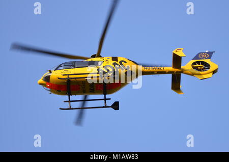 Berlin, Deutschland, 1. September. 2016.; ADAC-Rettungshubschrauber bei Start Stockfoto