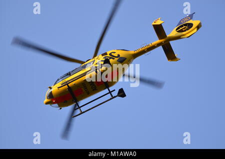 Berlin, Deutschland, 1. September. 2016.; ADAC-Rettungshubschrauber bei Start Stockfoto