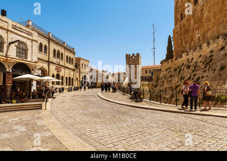 JERUSALEM, Israel, 05. Mai 2017: Jaffa Gate, Hebron Gate, Bab Mihrab Dawud, Tor des Gebets Nische des David oder David's Gate ist ein Stein Portal im Hi Stockfoto