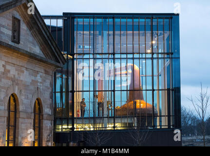 Außenansicht des neuen Clydeside Brennerei am Ufer des Flusses Clyde in Glasgow, Schottland, Vereinigtes Königreich Stockfoto