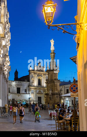 Guglia dell'Immacolata Concezione. Der Unbefleckten Empfängnis spire. Piazza Amedeo. Stadt Bitonto Apulien Italien Stockfoto