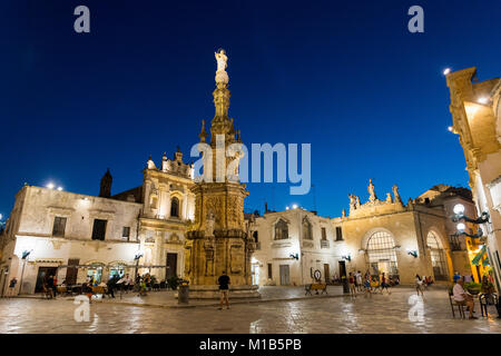 Guglia dell'Immacolata Concezione. Der Unbefleckten Empfängnis spire. Piazza Amedeo. Stadt Bitonto Apulien Italien Stockfoto