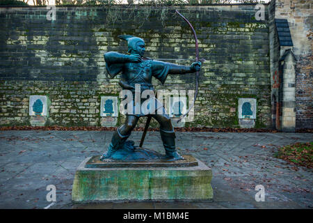 Der Robin Hood Statue, die in Nottingham Castle, ist ein Symbol für die Stadt Nottingham, Nottinghamshire County. Stockfoto