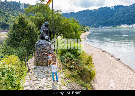 Loreley Abbildung, Rheingau, UNESCO Welterbe Oberes Mittelrheintal, Aussichtspunkt auf dem Felsen, in der Nähe von St. Goar, Stockfoto