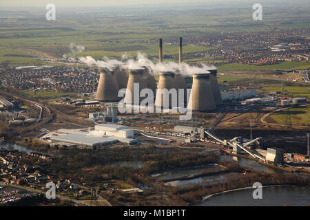 Ferrybridge Kühltürme aus der Luft, die für den Abriss im Jahr 2019 geplant ist. Stockfoto