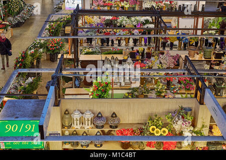 Authentische polnische Bauern Markt in der Altstadt, Hauptplatz mit traditionellen bunten und festliche Waren in Wroclaw, Polen Stockfoto