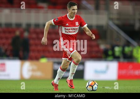 STEWART DOWNING MIDDLESBROUGH FC Middlesbrough FC V BRIGHTON FC RIVERSIDE STADIUM, Middlesbrough, England vom 27. Januar 2018 GBB6266 streng redaktionelle Verwendung. Wenn der Spieler/Spieler in diesem Bild dargestellt ist/Spielen für einen englischen Club oder das England National Team. Dann ist dieses Bild darf nur für redaktionelle Zwecke verwendet werden. Keine kommerzielle Nutzung. Folgende Verwendungen sind auch dann eingeschränkt, wenn in einem redaktionellen Kontext: Verwendung in Verbindung mit oder als Teil eines nicht autorisierten Audio-, Video-, Daten-, Spielpläne, Verein/liga Logos, Wetten, Spiele oder eine "Live"-Diensten. Auch einschränken Stockfoto