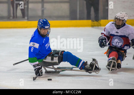 Januar 26, 2018 - Turin, Italy-January 26, 2018: Das internationale Turnier von Sledge Eishockey 2018 zwischen Italien gegen Norwegen im Palatazzoli in Turin, Italien in der Pic: (Bild: © Stefano Guidi über ZUMA Draht) Stockfoto