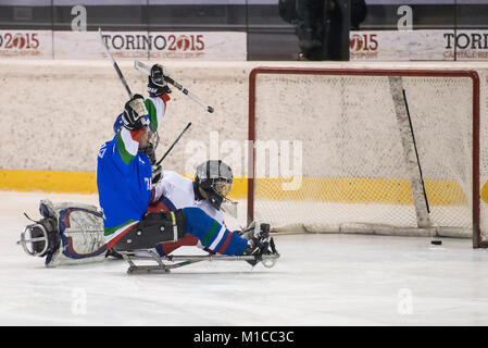 Januar 26, 2018 - Turin, Italy-January 26, 2018: Das internationale Turnier von Sledge Eishockey 2018 zwischen Italien gegen Norwegen im Palatazzoli in Turin, Italien in der Pic: (Bild: © Stefano Guidi über ZUMA Draht) Stockfoto