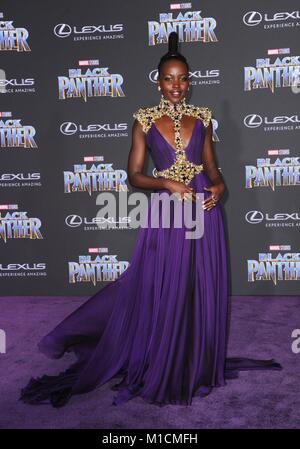 Lupita Nyong'o in der Ankunftshalle für Marvel Studios black panther Premiere, die Dolby Theater in Hollywood und Highland Center, Los Angeles, CA 29. Januar 2018. Foto von: Elizabeth Goodenough/Everett Collection Stockfoto