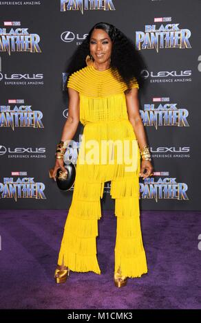 Los Angeles, CA, USA. 29 Jan, 2018. Angela Bassett in der Ankunftshalle für Marvel Studios black panther Premiere, die Dolby Theater in Hollywood und Highland Center, Los Angeles, CA 29. Januar 2018. Credit: Elizabeth Goodenough/Everett Collection/Alamy leben Nachrichten Stockfoto