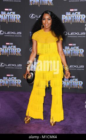 Los Angeles, CA, USA. 29 Jan, 2018. Angela Bassett in der Ankunftshalle für Marvel Studios black panther Premiere, die Dolby Theater in Hollywood und Highland Center, Los Angeles, CA 29. Januar 2018. Credit: Elizabeth Goodenough/Everett Collection/Alamy leben Nachrichten Stockfoto