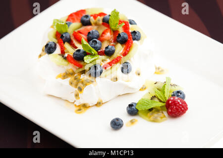 Hausgemachte Pavlova Kuchen Stockfoto