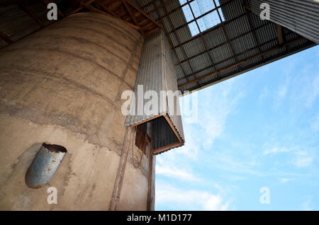 Landwirtschaftliche Getreidesilo Gebäude Stockfoto