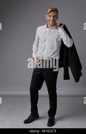 Casual Geschäftsmann portrait demonstrieren Gesichtsausdruck Stockfoto