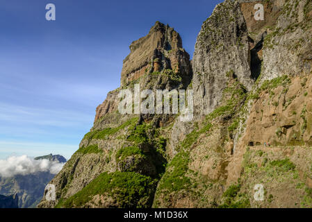 PR1 Wanderweg vom Pico Do Arieiro zum Pico Ruivo, Madeira, Portugal, Wanderweg PR1 vom Pico Do Arieiro zum Pico Ruivo Stockfoto