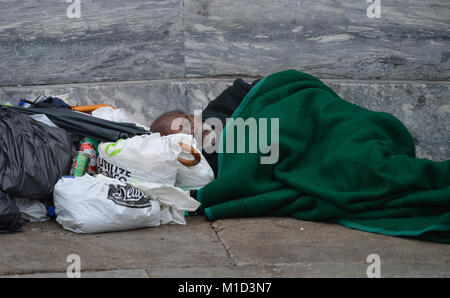 Obdachlose, Rossio Platz, Altstadt, Lissabon, Portugal, Obdachloser, Rossio-Platz, Altstadt, Lissabon Stockfoto